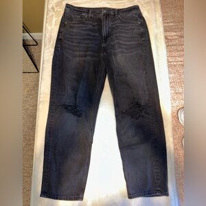 American Eagle High Waisted Mom Straight Leg Jeans